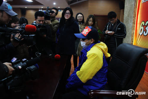 陜西6317萬巨獎得主現(xiàn)身領(lǐng)獎 陜西6317萬巨獎得主現(xiàn)身領(lǐng)獎