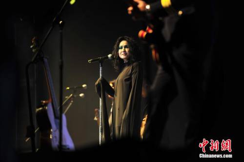 “搖滾女歌手”羅琦在京首開個唱 “搖滾女歌手”羅琦在京首開個唱