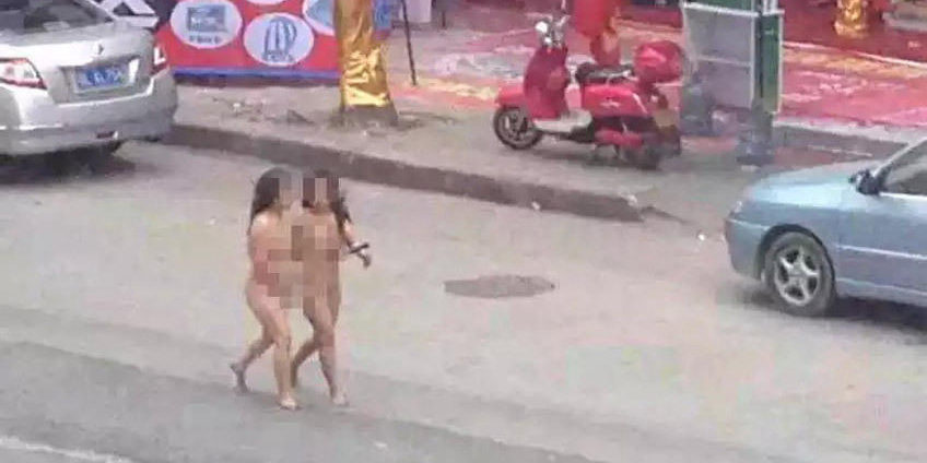 兩裸女在惠州鬧市狂奔 兩裸女在惠州鬧市狂奔