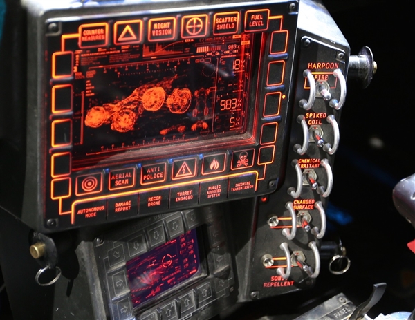 《蝙蝠俠大戰(zhàn)超人》新款戰(zhàn)車 《蝙蝠俠大戰(zhàn)超人》新款戰(zhàn)車