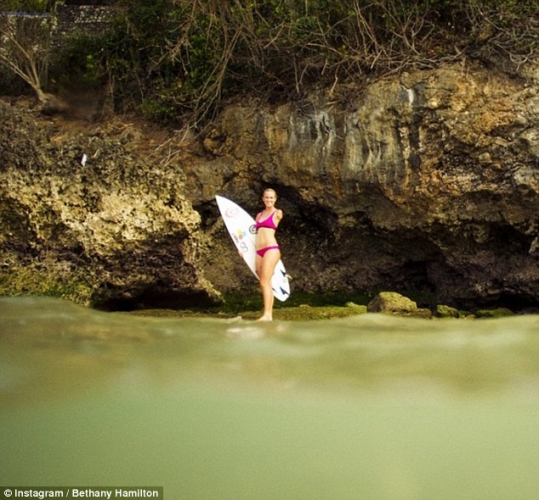 獨臂沖浪高手當媽媽 獨臂沖浪高手當媽媽
