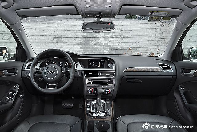 2015款奧迪A4L 35TFSI自動技術(shù)型 2015款奧迪A4L 35TFSI自動技術(shù)型