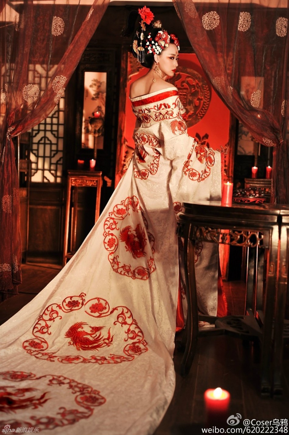 偽娘驚艷COS范冰冰武媚娘造型 偽娘驚艷COS范冰冰武媚娘造型