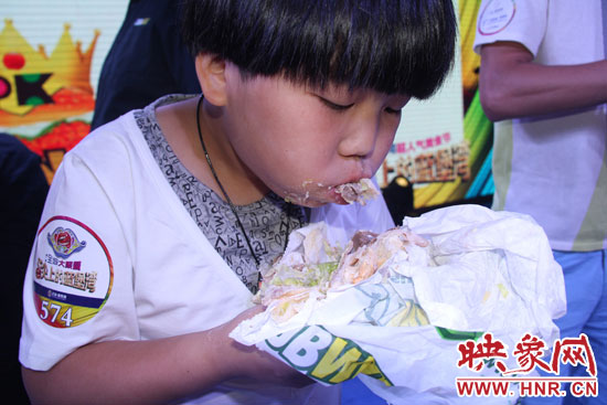 吃漢堡比賽。