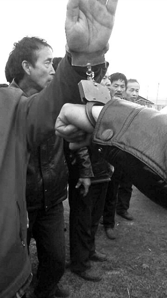 西峽49位農(nóng)民組團“出國掙大錢” 遭騙夢碎俄羅斯 西峽49位農(nóng)民組團“出國掙大錢” 遭騙夢碎俄羅斯