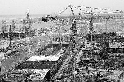 鄭州新鄭國際機(jī)場二期工程建設(shè)如火如荼。資料圖片