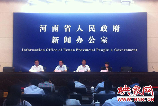 河南省銀監(jiān)局副局長程康寧回答記者問 河南省銀監(jiān)局副局長程康寧回答記者問