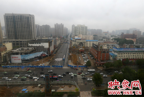 經(jīng)三路下穿金水路隧道工程已經(jīng)開(kāi)始封閉施工。