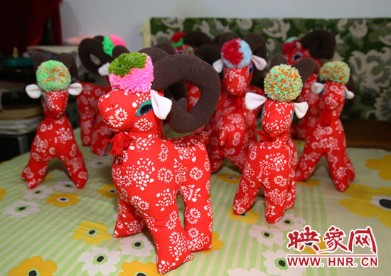 羊年來了，做一些紅紅的羊兒多喜慶