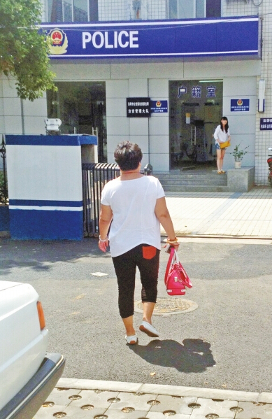 寇女士已經記不清自己是第幾次來派出所反映情況 寇女士已經記不清自己是第幾次來派出所反映情況