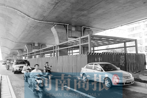 建設中的隴海路快速公交站臺，這條線路或取名B5