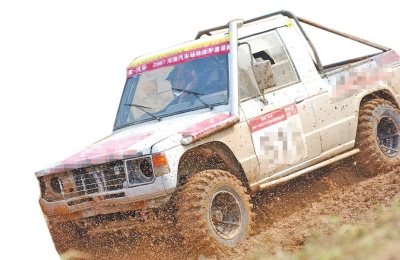 皮卡因既有轎車的舒適性，又有貨車的載貨能力，同時也具備較強的越野性能，深受廣大車友喜愛。