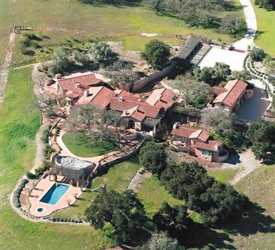 據(jù)稱這就是鄧文迪與布萊爾私會(huì)的“默多克牧場(chǎng)”。