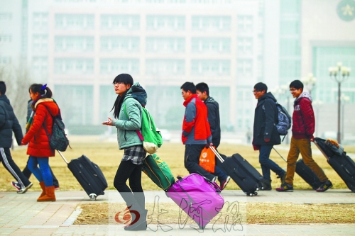 這不是拉桿箱的秀臺(tái)，這是行李的改頭換代，今天，你“拉桿箱”了嗎？