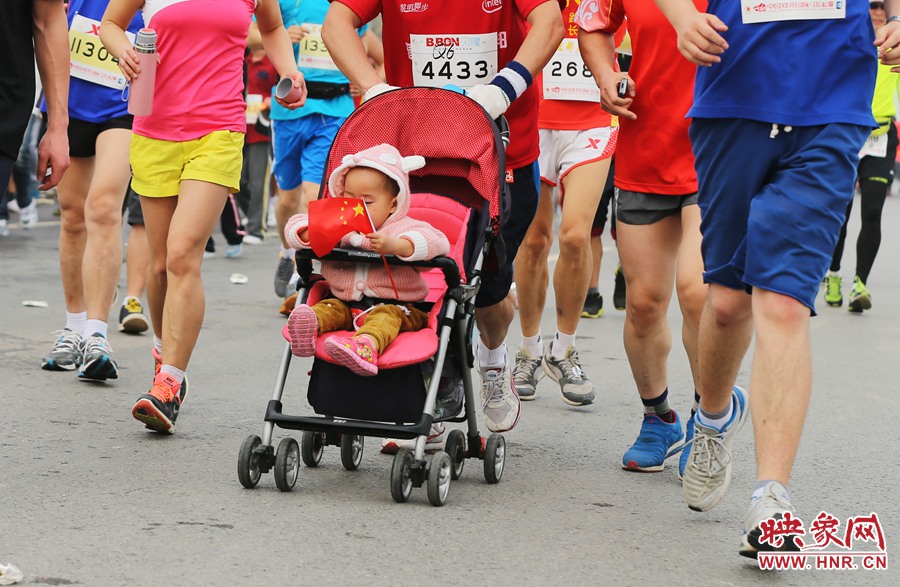 估計是最小的參與者。