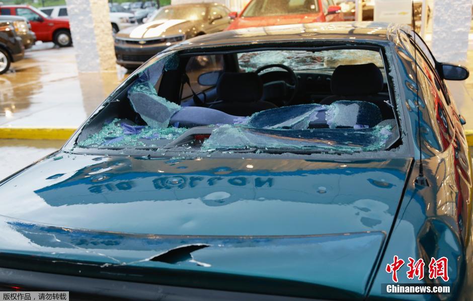 美國(guó)中西部遭冰雹襲擊