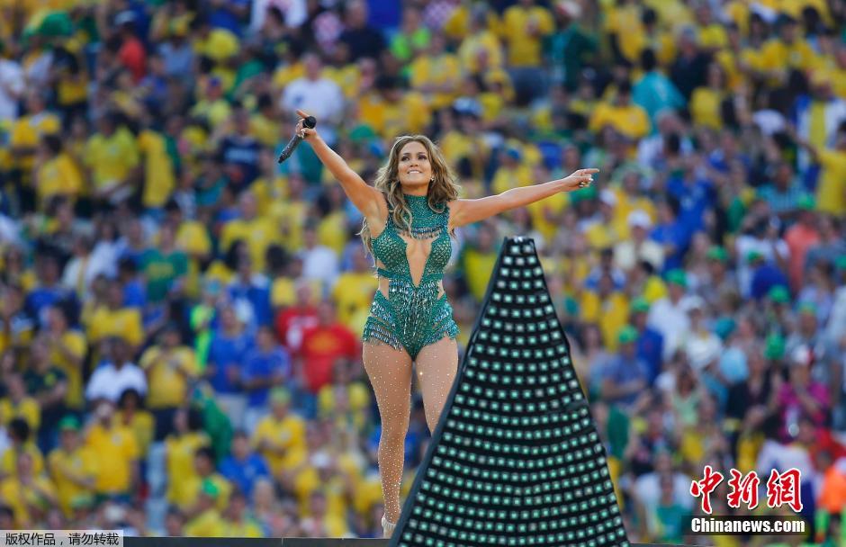 北京時(shí)間6月13日凌晨2時(shí)，巴西世界杯正式拉開帷幕。