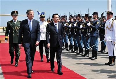 　6月19日，國務(wù)院總理李克強(qiáng)乘專機(jī)抵達(dá)雅典國際機(jī)場，開始對(duì)希臘進(jìn)行正式訪問。