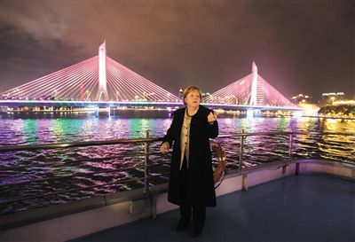2012年2月3日，德國總理默克爾夜游廣州。