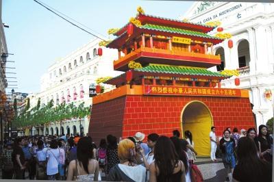 媒體稱(chēng)國(guó)慶出游景區(qū)門(mén)票價(jià)格全球領(lǐng)先 媒體稱(chēng)國(guó)慶出游景區(qū)門(mén)票價(jià)格全球領(lǐng)先