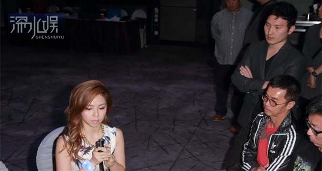 揭秘鄧紫棋背后的超級(jí)富二代男人 揭秘鄧紫棋背后的超級(jí)富二代男人