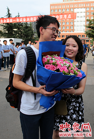 還有一種情，它是懵懂的情愫，你若安好，便是晴天。