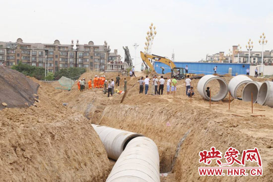 鄭州一施工現(xiàn)場發(fā)生坍塌