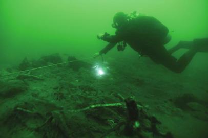水下測繪。（圖據(jù)國家文物局水下文化遺產(chǎn)保護中心）