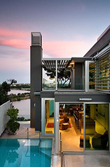 近日，新西蘭華人土豪再次出手，以1010萬的價格購買了位于Parnell的一座無敵海景豪宅。