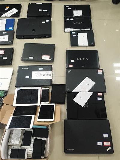 警方查獲的部分作案工具。新京報記者 吳為 攝