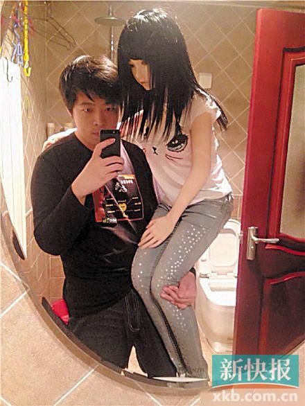 宋渤平常就是這樣抱著重20公斤的小蝶出門(mén)。 微博圖