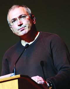 2014年3月10日，烏克蘭，霍多爾科夫斯基在基輔理工大學(xué)發(fā)表演講。