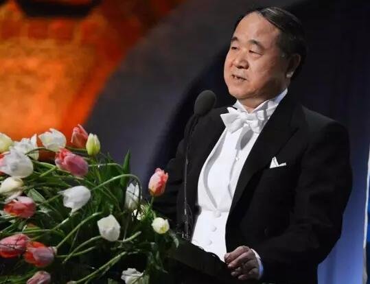 林少華的言下之意是，村上那兩年沒(méi)拿獎(jiǎng)不冤。