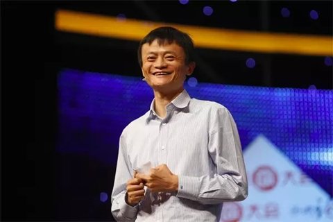 2011年8月17日，阿里巴巴集團(tuán)宣布，將提供30億元無(wú)息貸款，幫助員工解決首次置業(yè)問(wèn)題，每人最高可申請(qǐng)30萬(wàn)元。此外，阿里巴巴還將投入5億元設(shè)教育基金，通過(guò)和教育機(jī)構(gòu)共同辦學(xué)、與現(xiàn)有學(xué)校合作，解決員工子女入園、上學(xué)問(wèn)題;向基層員工發(fā)放一次性的物價(jià)、子女教育補(bǔ)貼，預(yù)計(jì)總額超過(guò)4000萬(wàn)元。