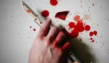 男子用被子捂死妻子 在其胸部、腹部寫下我愛你