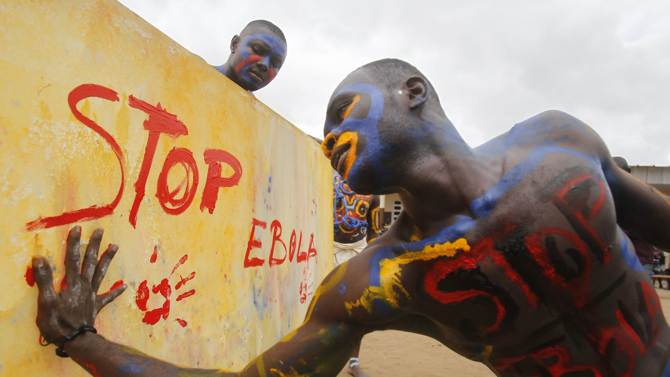 科特迪瓦演員表演宣傳對抗埃博拉疫情 科特迪瓦演員表演宣傳對抗埃博拉疫情