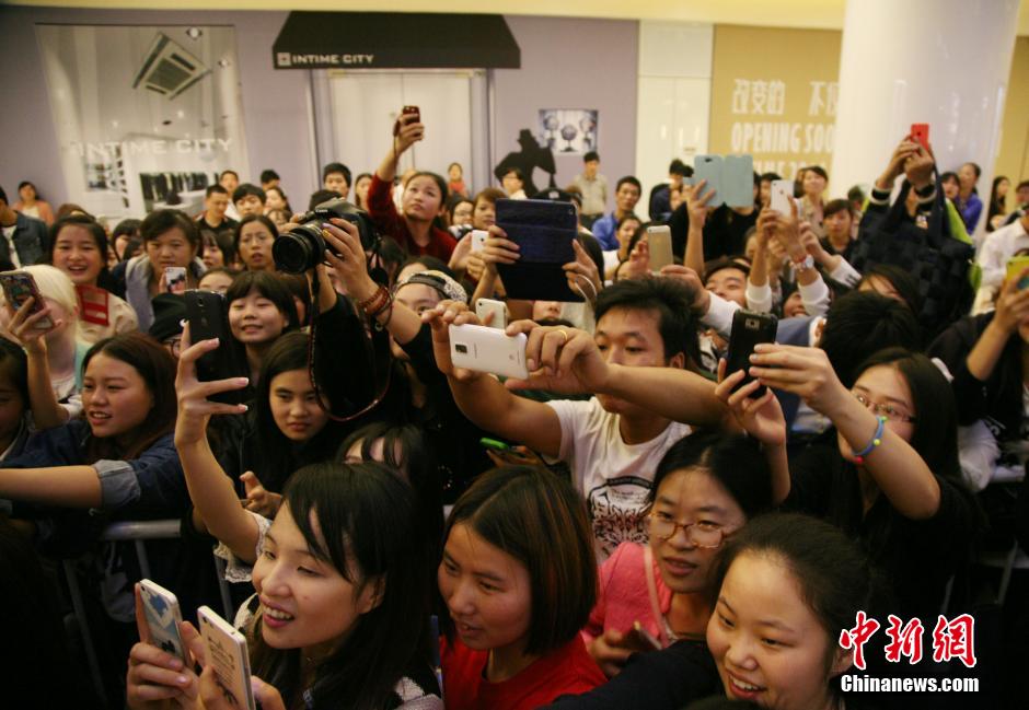 “奶爸”吳尊杭州參加吃貨挑戰(zhàn)賽 “奶爸”吳尊杭州參加吃貨挑戰(zhàn)賽