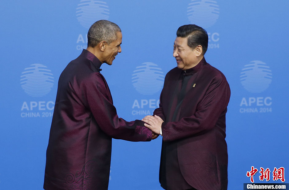 圖為習(xí)近平夫婦歡迎美國總統(tǒng)奧巴馬。中新社發(fā) 杜洋 攝