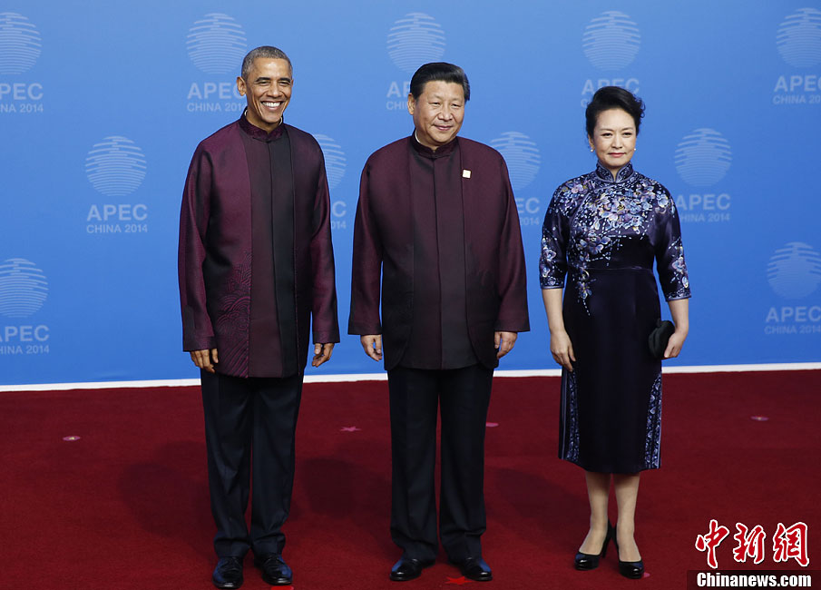 圖為習(xí)近平夫婦歡迎美國總統(tǒng)奧巴馬。中新社發(fā) 杜洋 攝