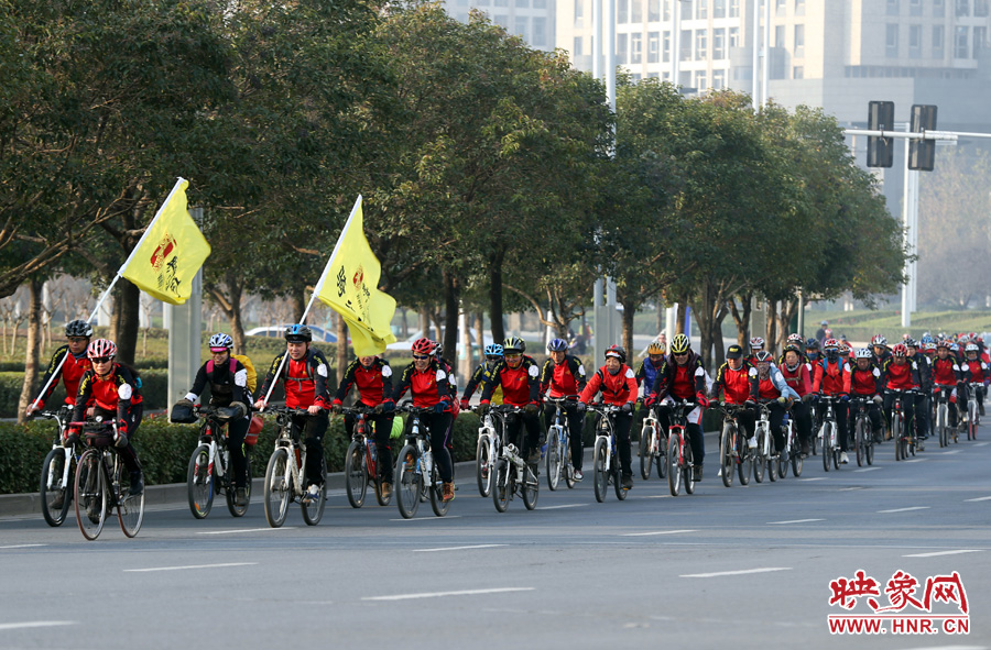 獻愛心、騎行天下，映象網(wǎng)騎行車友樂翻天