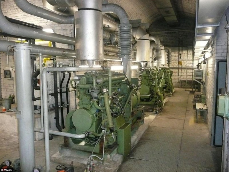 地堡中有無數(shù)個(gè)洞室，每個(gè)都會(huì)有自己的安全系統(tǒng)，還有無數(shù)可密封的防爆門。