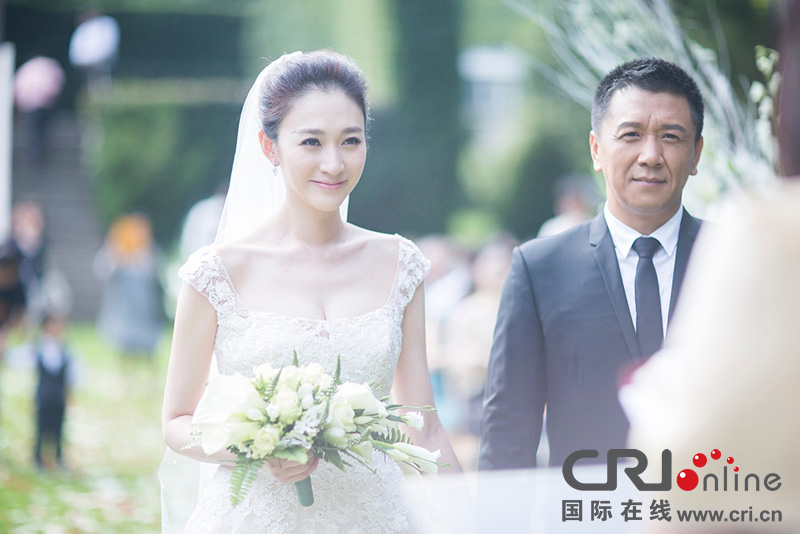 李小冉比利時辦婚禮 朱丹、鐘欣潼、應(yīng)采兒做伴娘