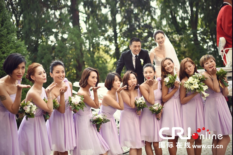 李小冉比利時辦婚禮 朱丹、鐘欣潼、應(yīng)采兒做伴娘