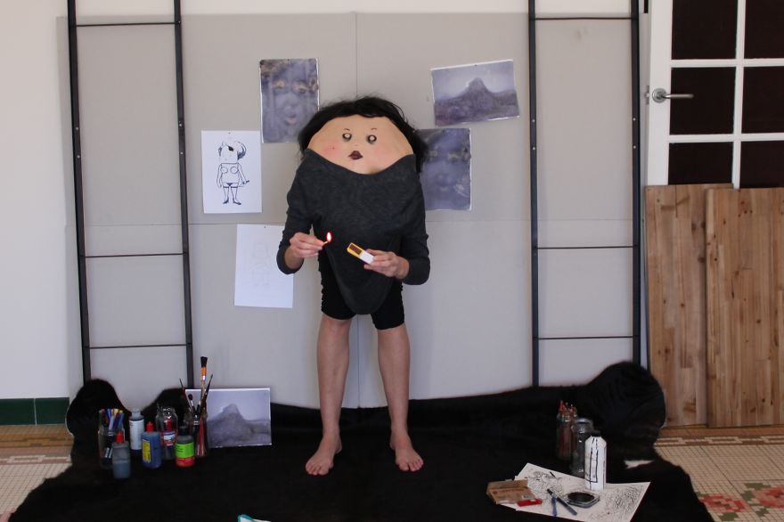 奇葩攝影師拍攝“新生物”:后背畫(huà)臉 奇葩攝影師拍攝“新生物”:后背畫(huà)臉