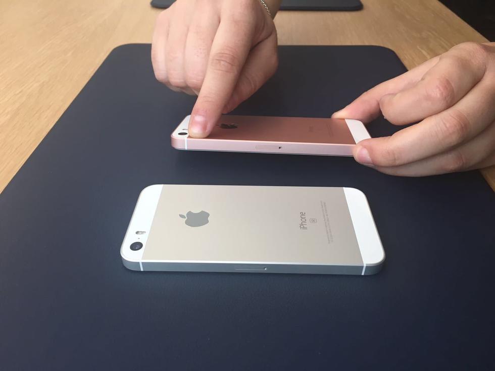 蘋果iPhone SE真機(jī)照:售價(jià)3288元起 中國(guó)首發(fā) 蘋果iPhone SE真機(jī)照:售價(jià)3288元起 中國(guó)首發(fā)