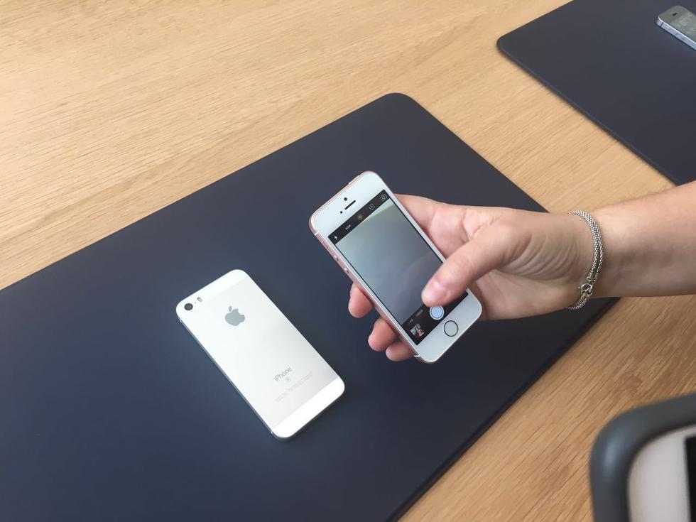 蘋果iPhone SE真機(jī)照:售價(jià)3288元起 中國(guó)首發(fā) 蘋果iPhone SE真機(jī)照:售價(jià)3288元起 中國(guó)首發(fā)