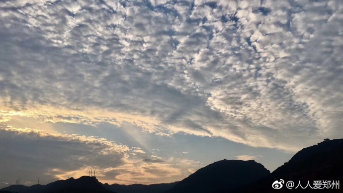 又被鄭州的藍天刷屏！隨便一拍就是手機壁紙