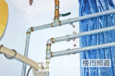 鄭州一小區(qū)熱力管網(wǎng)鋪設(shè)受阻 能否供暖不確定