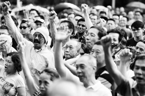 新加坡爆發(fā)罕見(jiàn)集會(huì)示威 新加坡爆發(fā)罕見(jiàn)集會(huì)示威