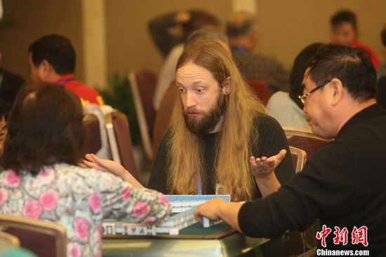 中國(guó)大爺大媽打麻將為國(guó)雪恥指南 中國(guó)大爺大媽打麻將為國(guó)雪恥指南